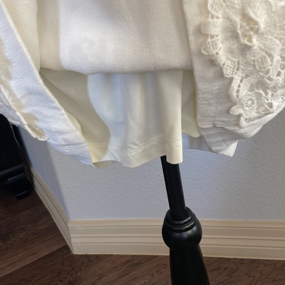 Studio F, Lace Dress - Picture 6 of 12